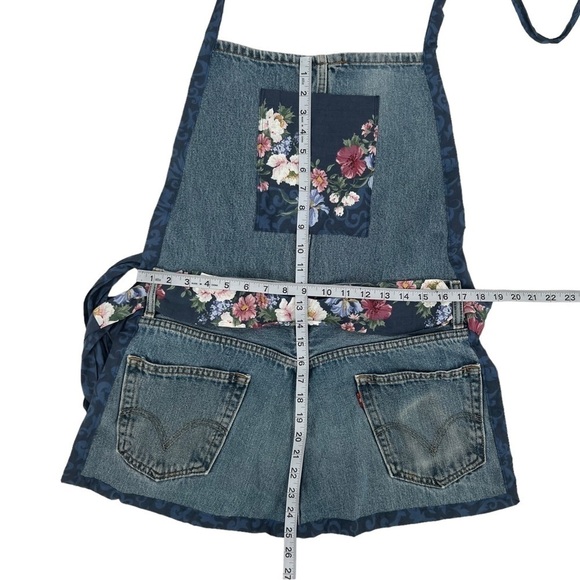 Levi’s Floral Upcycled Jean Apron - Picture 4 of 5